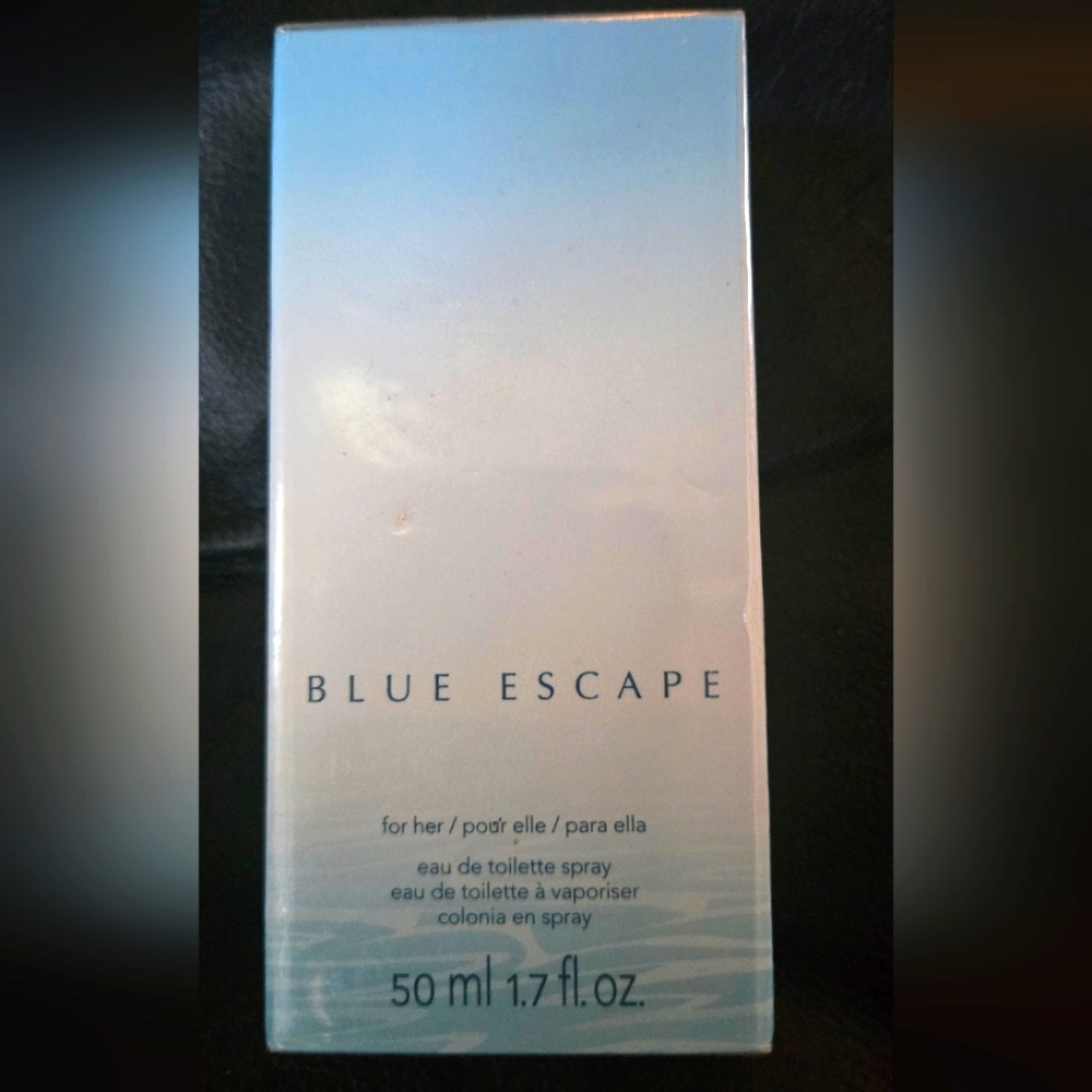 Avon Blue Escape Eau de Toilette 1.7floz - Picture 1 of 3